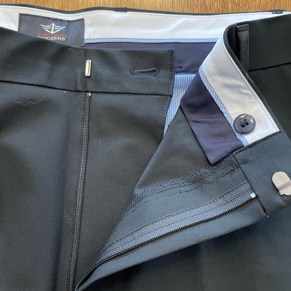 Dockers Khakis Pant NEW - 48x32 black - Picture 8 of 8